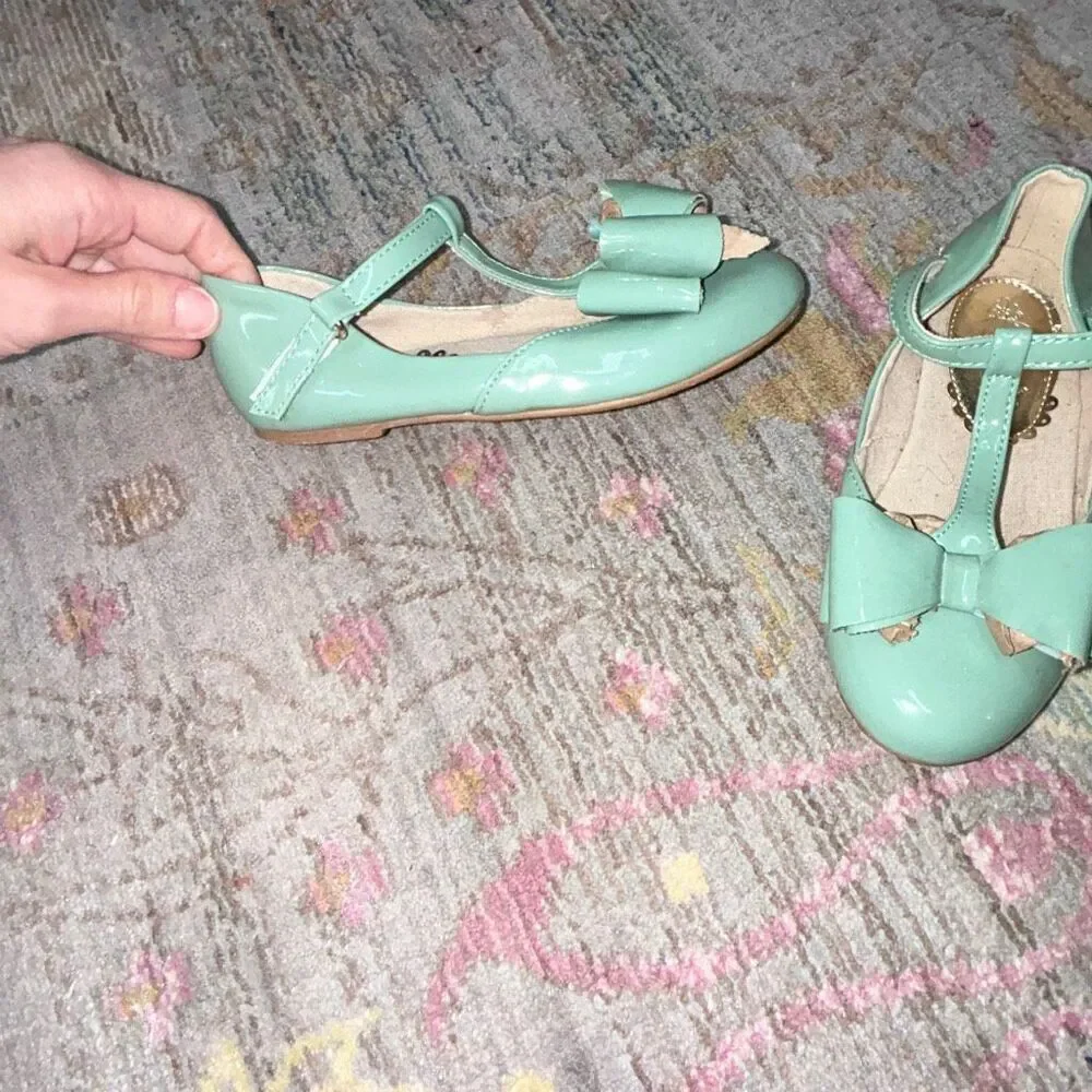 Joyfolie green bow patent leather flats sz 12